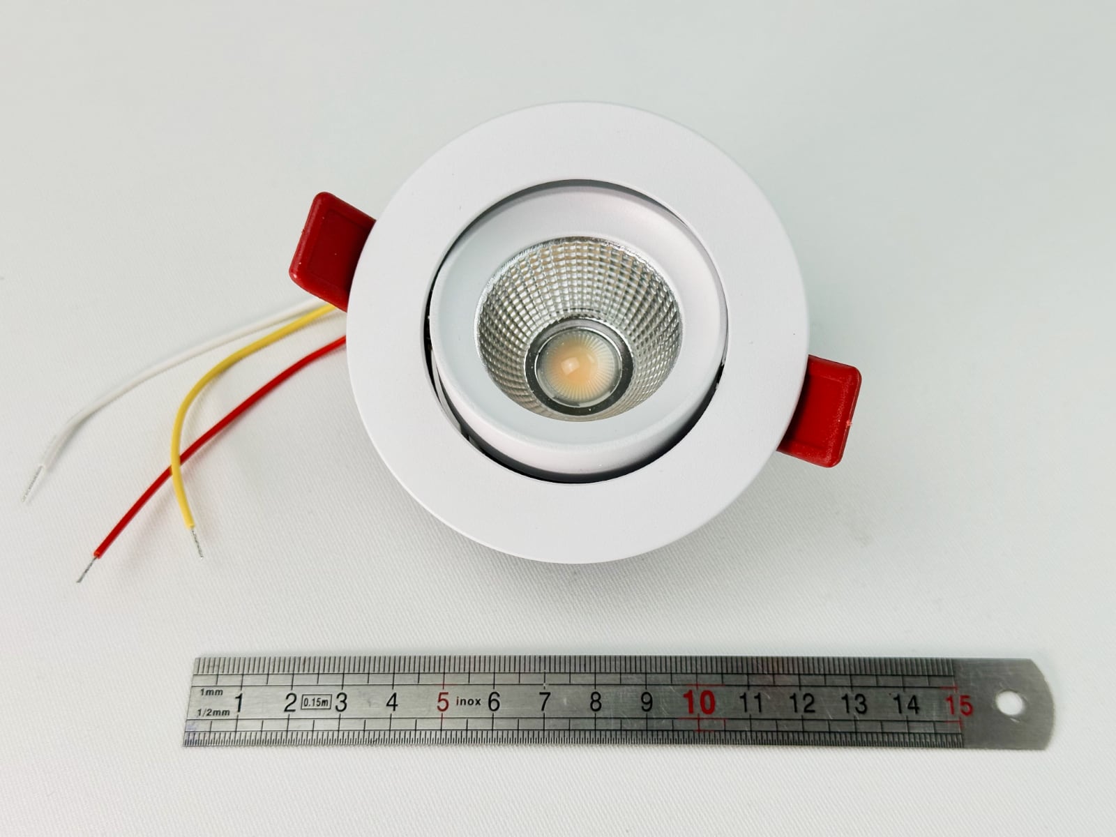 Tiltable spotlight with adjustable white color temperature. lamp2