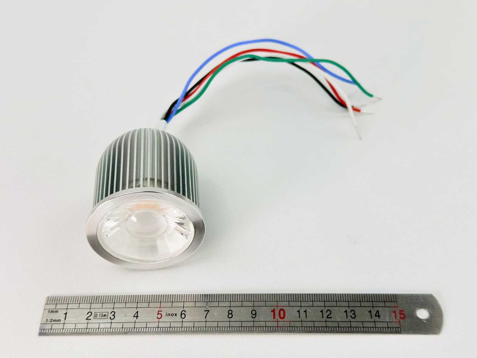 RGBW spotlight. lamp3