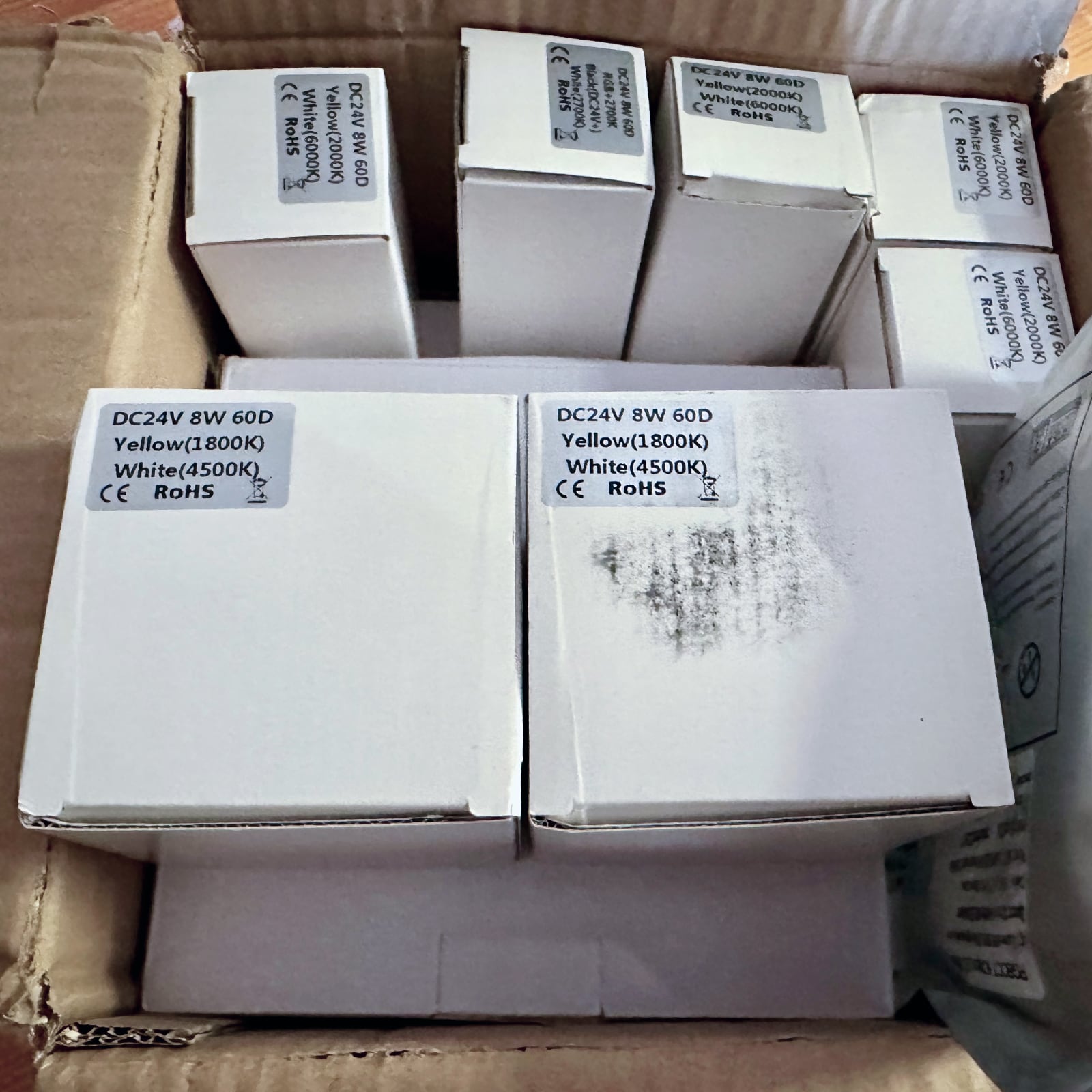 They arrived in minimalistic packaging. test-lamps-packed